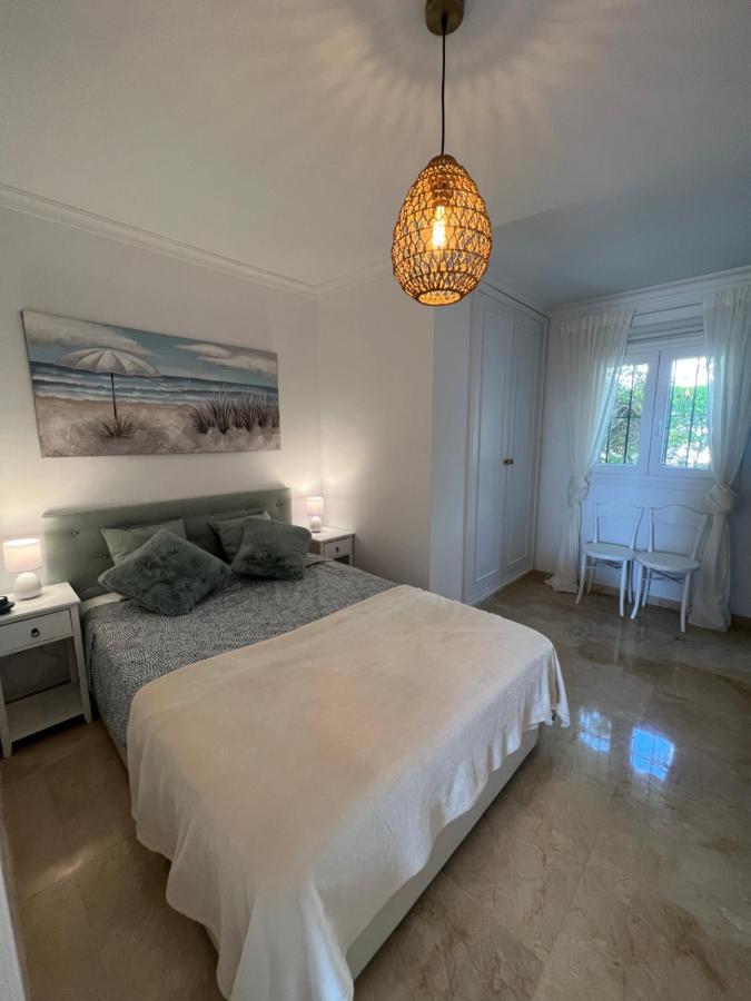 Playa Cristo Amazing Beach Terrace Appartment Estepona Exteriör bild
