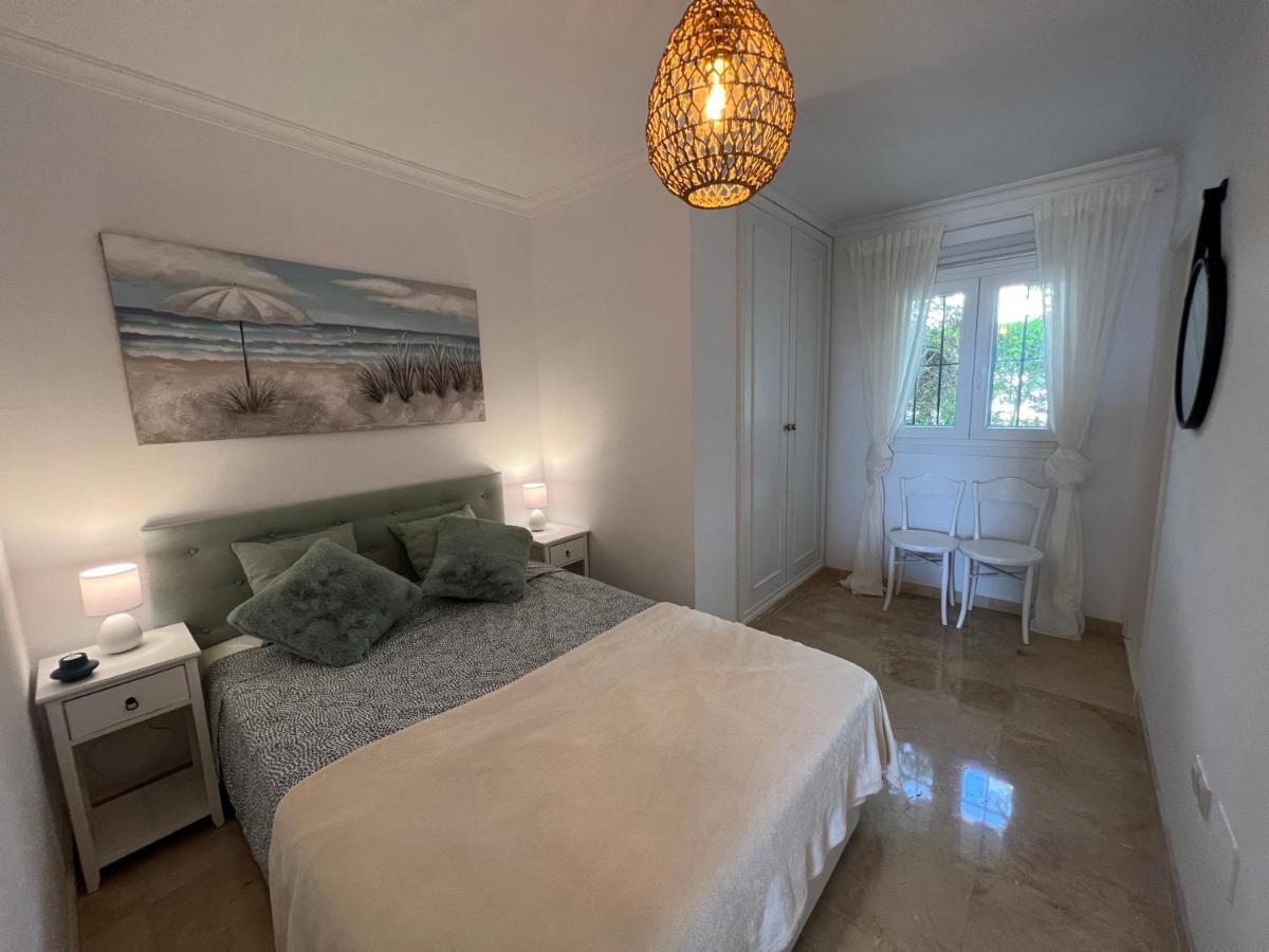 Playa Cristo Amazing Beach Terrace Appartment Estepona Exteriör bild