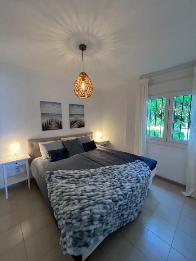 Playa Cristo Amazing Beach Terrace Appartment Estepona Exteriör bild