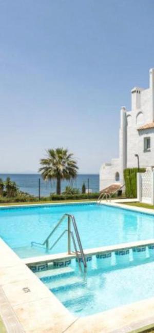 Playa Cristo Amazing Beach Terrace Appartment Estepona Exteriör bild